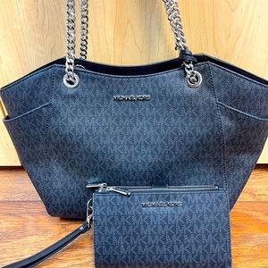 Michael Kors jet set